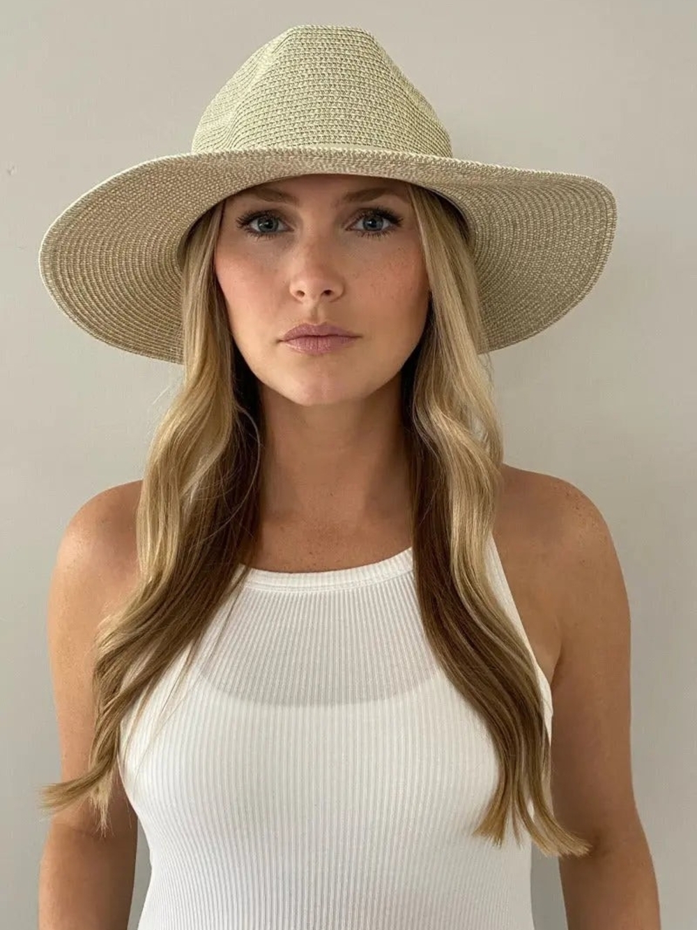 Straw Wide Brim Fedora Hat in Natural